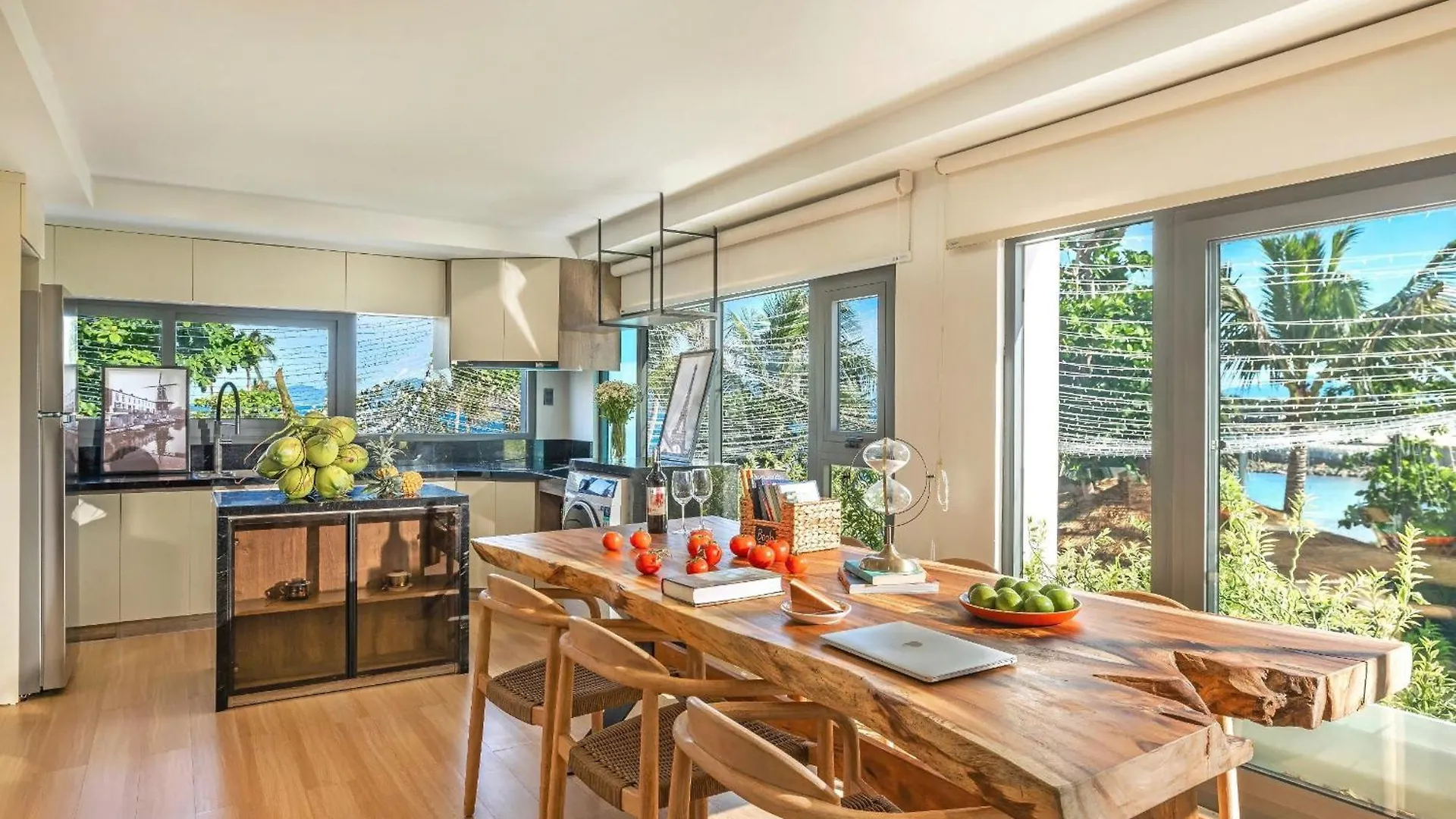Apartment Cozy Front Beach House Wid Private Beach Nha Trang Vietnam