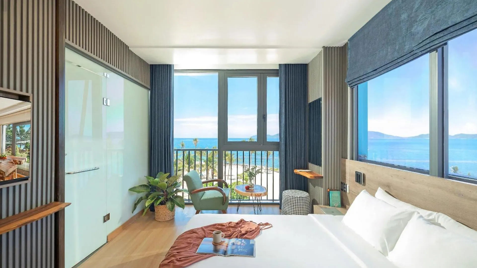Cozy Front Beach House Wid Private Beach Nha Trang Apartment