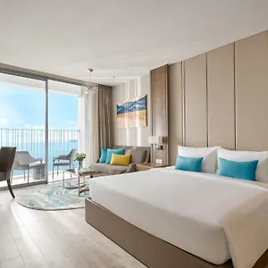 Apartment Oceanfront